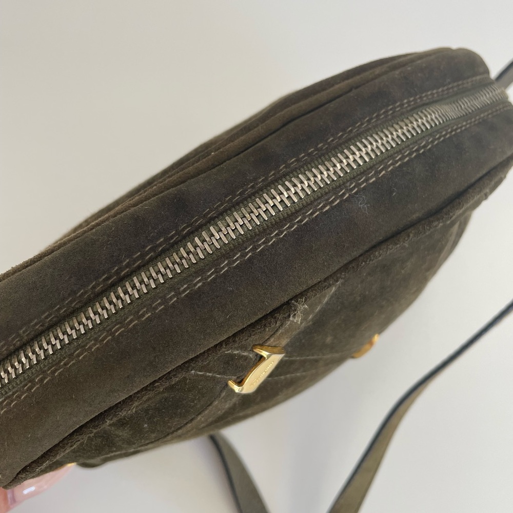 Auth VTG FERRAGAMO Green Suede Crossbody Bag - Picture 8 of 11